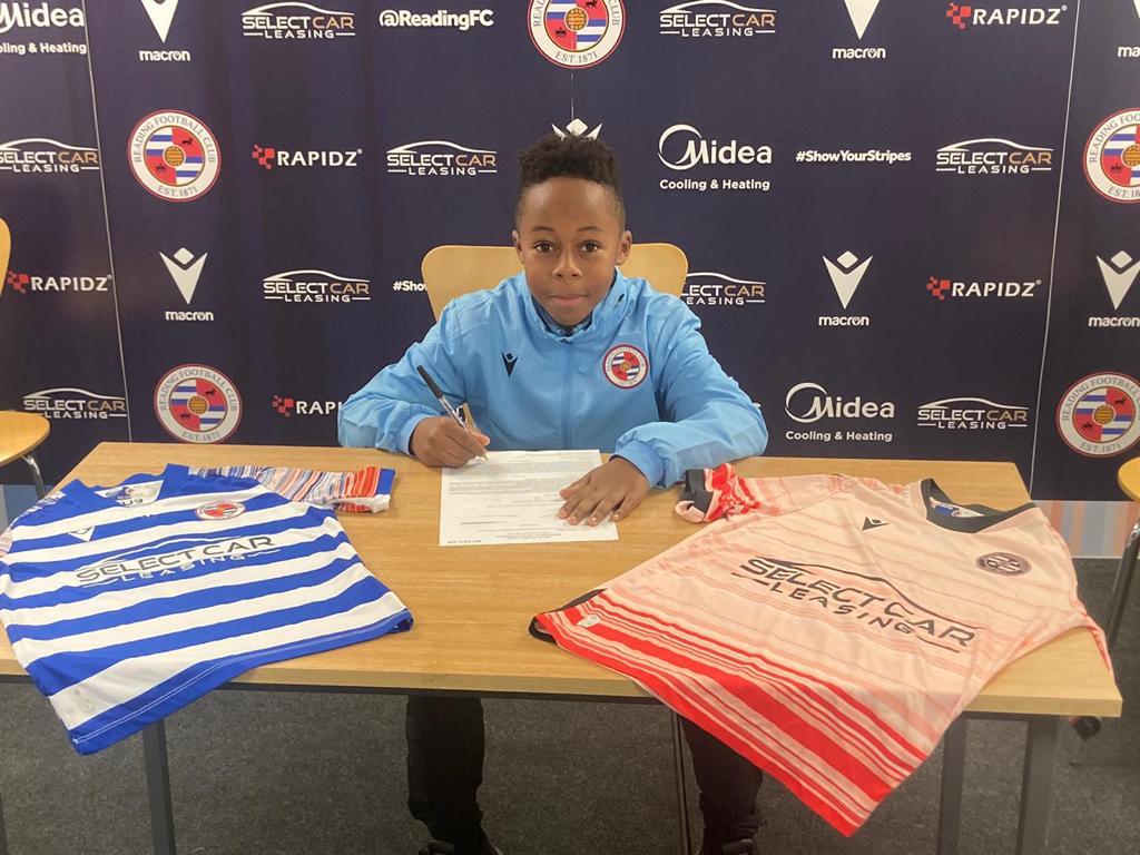 Taym Signed for Arsenal 2019